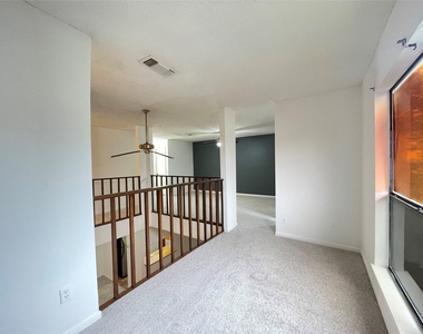 3909 Tanglewilde Street - Photo Thumbnail 10
