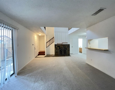 3909 Tanglewilde Street - Photo Thumbnail 7