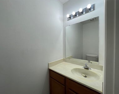 3909 Tanglewilde Street - Photo Thumbnail 11