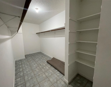 3909 Tanglewilde Street - Photo Thumbnail 18
