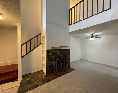 3909 Tanglewilde Street - Photo Thumbnail 19