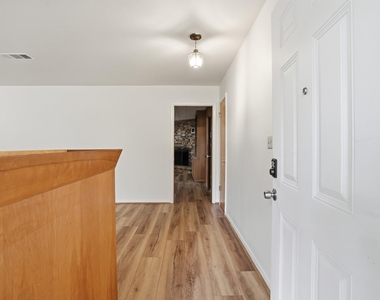 10240 Post Oak Drive - Photo Thumbnail 6