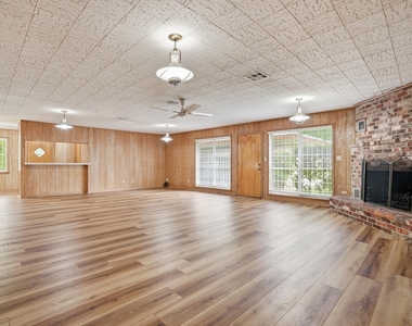 10240 Post Oak Drive - Photo Thumbnail 20