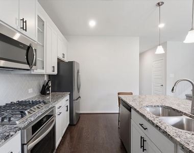 327 Honey Mesquite Path - Photo Thumbnail 8