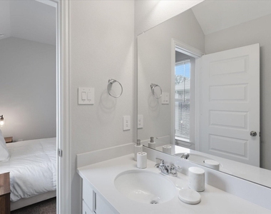 327 Honey Mesquite Path - Photo Thumbnail 21