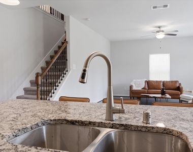 327 Honey Mesquite Path - Photo Thumbnail 9