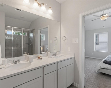 327 Honey Mesquite Path - Photo Thumbnail 14