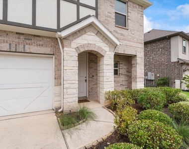 327 Honey Mesquite Path - Photo Thumbnail 2
