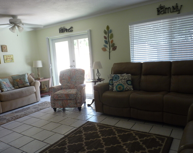 8718 Bay Court - Photo Thumbnail 5