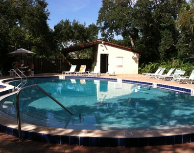 8718 Bay Court - Photo Thumbnail 14