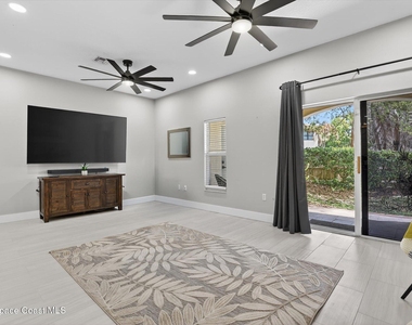 8729 Clara Elizabeth Lane - Photo Thumbnail 7