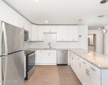 1635 Par Street Ne - Photo Thumbnail 9