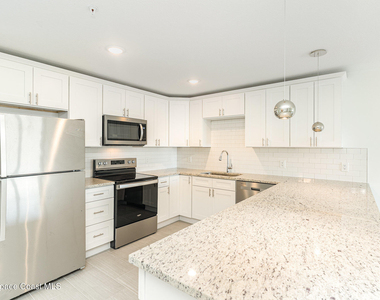 1635 Par Street Ne - Photo Thumbnail 10