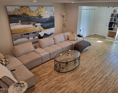 335 Paradise Boulevard - Photo Thumbnail 9