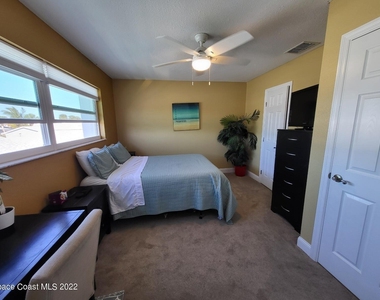 335 Paradise Boulevard - Photo Thumbnail 33