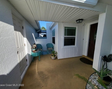 335 Paradise Boulevard - Photo Thumbnail 2