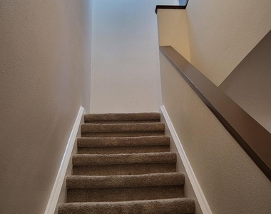335 Paradise Boulevard - Photo Thumbnail 21