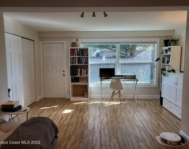 335 Paradise Boulevard - Photo Thumbnail 12