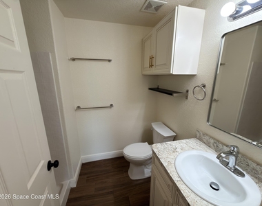 1914 Fletcher Street - Photo Thumbnail 13