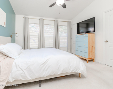 1390 Hampton Park Lane - Photo Thumbnail 14