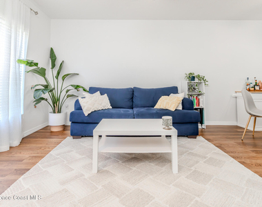 1390 Hampton Park Lane - Photo Thumbnail 2
