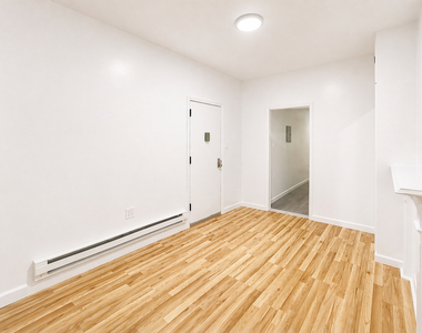 149 Dupont Street - Photo Thumbnail 8