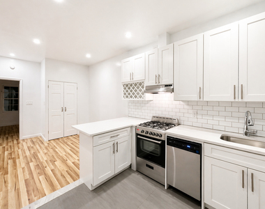 149 Dupont Street - Photo Thumbnail 5