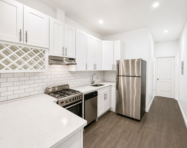 149 Dupont Street - Photo Thumbnail 1