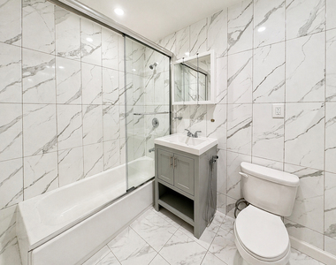 149 Dupont Street - Photo Thumbnail 3