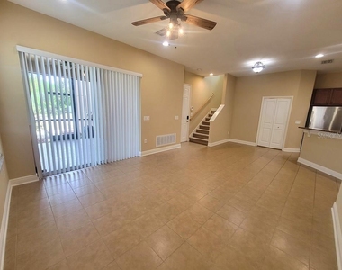 10418 Fenceline Road - Photo Thumbnail 9