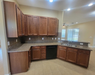 10418 Fenceline Road - Photo Thumbnail 13