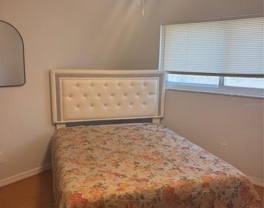 6080 22nd Avenue N - Photo Thumbnail 8