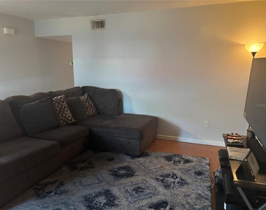 6080 22nd Avenue N - Photo Thumbnail 4