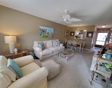 1400 Arrowhead Circle W - Photo Thumbnail 6
