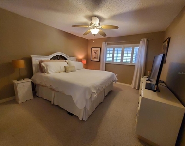 1400 Arrowhead Circle W - Photo Thumbnail 7