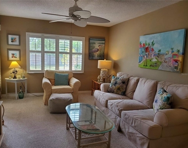 1400 Arrowhead Circle W - Photo Thumbnail 5