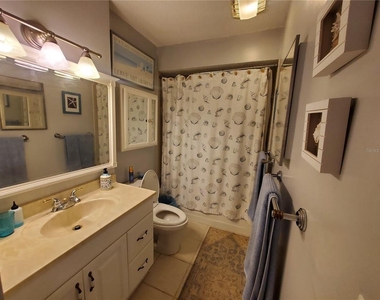 1400 Arrowhead Circle W - Photo Thumbnail 9