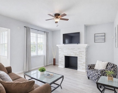 501 S Magnolia Avenue - Photo Thumbnail 2