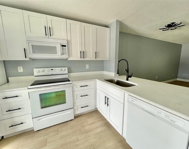 2852 Stillwell Court - Photo Thumbnail 2