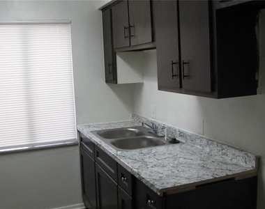 7506 Needle Leaf Place - Photo Thumbnail 4