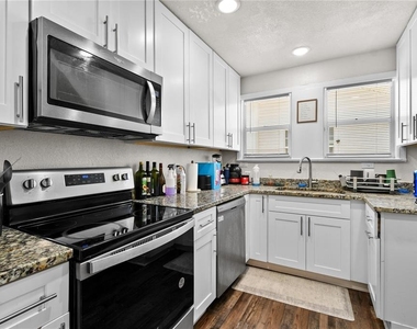 766 13th Avenue S - Photo Thumbnail 5