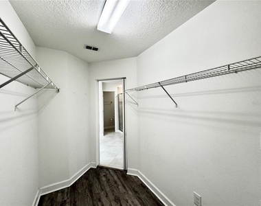 11523 Peru Springs Place - Photo Thumbnail 33