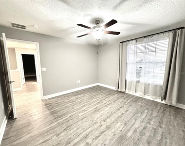 11523 Peru Springs Place - Photo Thumbnail 38