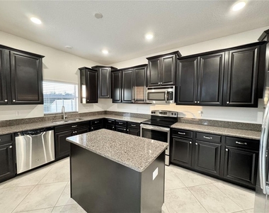 11523 Peru Springs Place - Photo Thumbnail 10