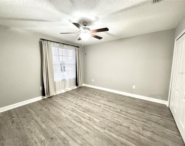 11523 Peru Springs Place - Photo Thumbnail 37