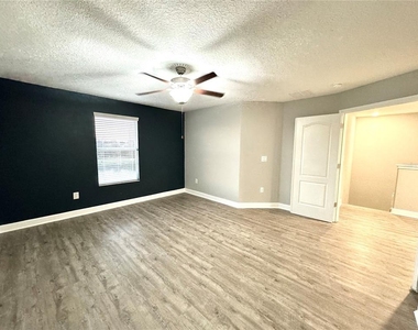 11523 Peru Springs Place - Photo Thumbnail 34