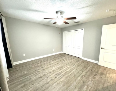 11523 Peru Springs Place - Photo Thumbnail 39