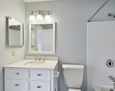 9481 Highland Oak Drive - Photo Thumbnail 38
