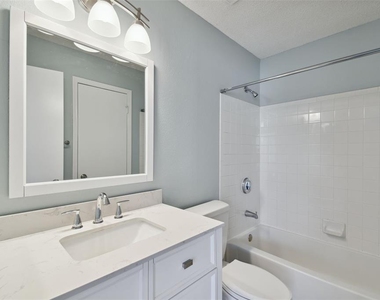 9481 Highland Oak Drive - Photo Thumbnail 39