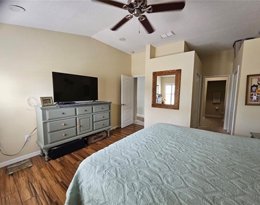 2038 Grantham Greens Drive - Photo Thumbnail 15